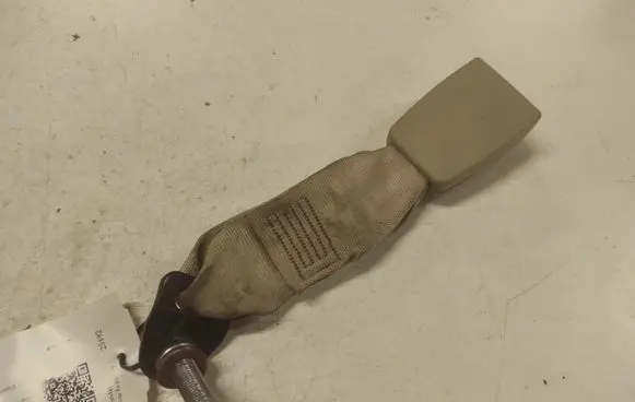 Hyundai Santa Fe Rear seatbelt buckle 07020305