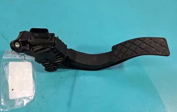 Audi A4 S4 B9 8W Accelerator throttle pedal 8W1723523 IMPRK1551913