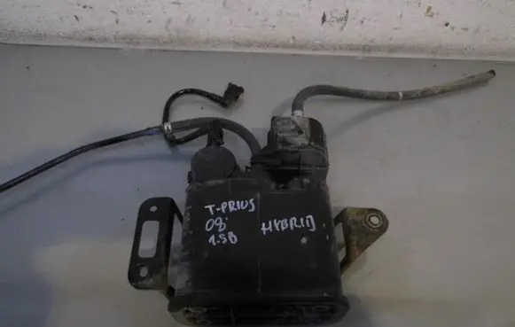 Toyota Prius (NHW20) Active carbon filter fuel vapour canister 