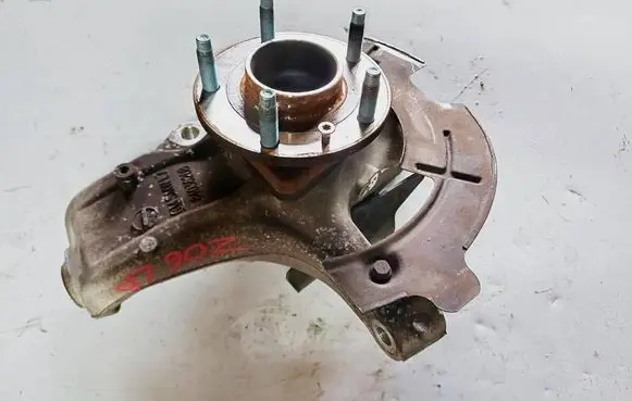 Chevrolet Corvette C7 Front wheel hub spindle knuckle 84036208