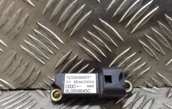 Audi A3 S3 8L Airbag deployment crash/impact sensor 8L0959643C