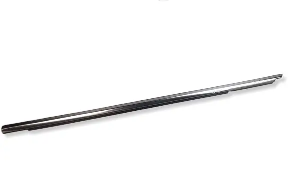 Mercedes-Benz S W221 Front door glass trim molding 