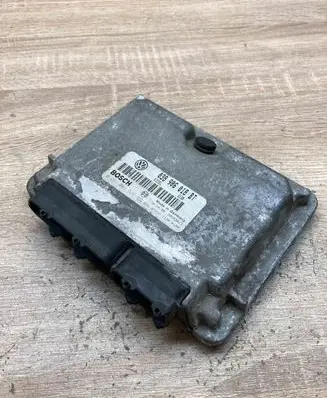 Seat Toledo I (1L) Engine control unit/module ECU 038906018BT 0281001926