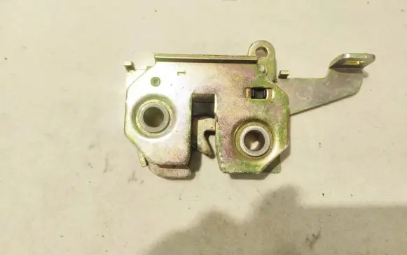 Nissan Primera Seat back rest lock catch 542286461 77-795004-1a