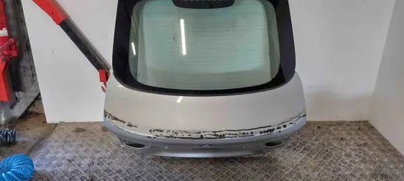 Tailgate/trunk/boot lid