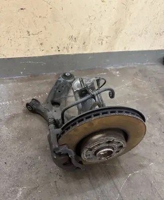 Volkswagen Tiguan Front wheel hub spindle knuckle 5Q0407257C