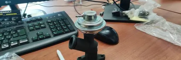 Citroen C4 Grand Picasso EGR valve 9633602180