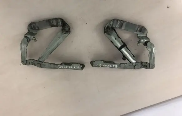 Volkswagen New Beetle Engine bonnet/hood hinges 1C0823301G 1C0823302G