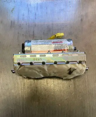 Suzuki Grand Vitara II Passenger airbag 7391065J00E PE65J0N245B0079