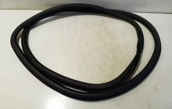 Jeep Renegade Front door rubber seal 