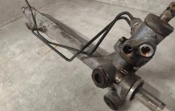 Suzuki Grand Vitara II Steering rack 6104018 65J5