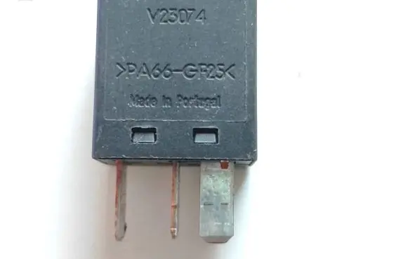 Ford Mondeo MK II Other relay 2W9314B192BA 033772C A1301X17