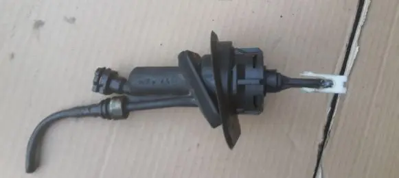 Ford Focus Clutch slave cylinder 