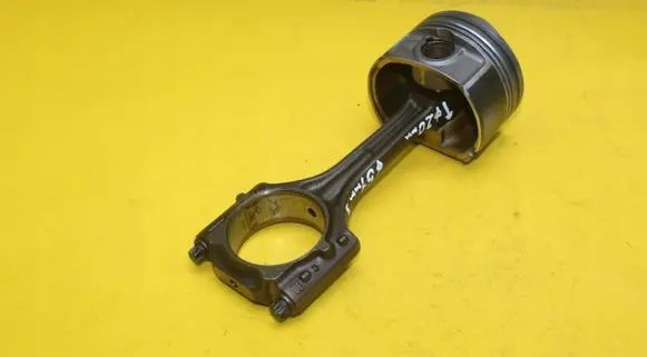Audi A6 S6 C6 4F Piston with connecting rod 82P41