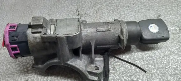 Volkswagen PASSAT B5 Ignition lock