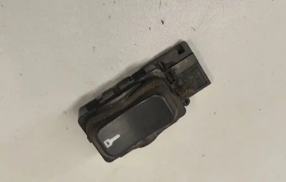 Saab 9-5 Central locking switch button 4617593 W940K