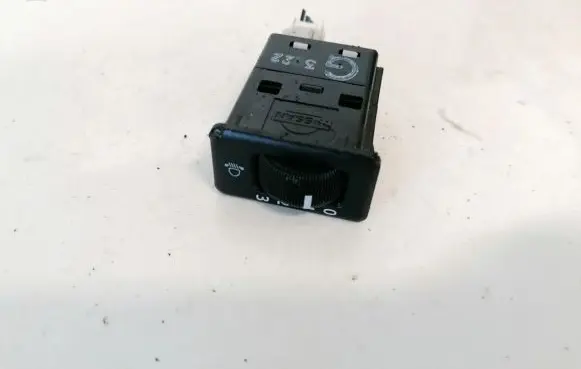 Nissan X-Trail T30 Headlight level height control switch