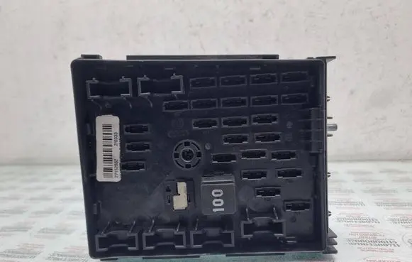 Volkswagen PASSAT B7 Fuse module 3C0937125A 63595743