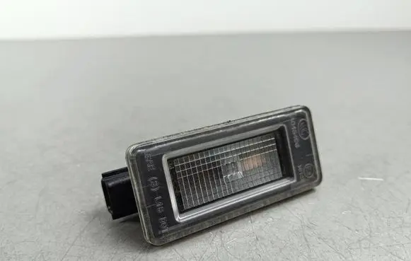 Nissan X-Trail T33 Number plate light V27131X 265108990E