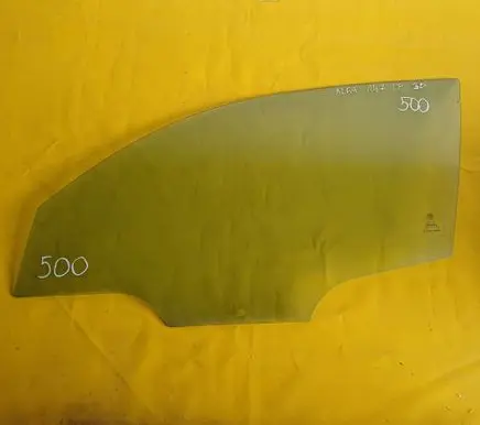 Alfa Romeo 147 Front door window/glass (coupe)