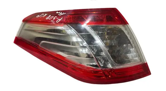 Peugeot 508 Rear/tail lights 9686779580