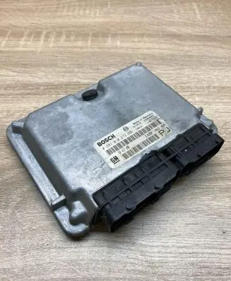 Opel Omega B2 Engine control unit/module ECU 24417198 0281010273