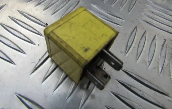 Ford Sierra Other relay 81AG14N089CA V23134-K6-X38