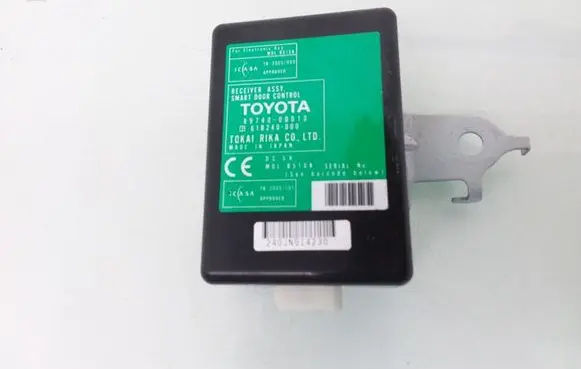 Toyota Yaris Door control unit/module 897400D010 61B240000