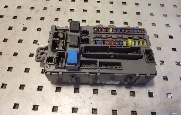 Honda Accord Fuse module 116RA000008