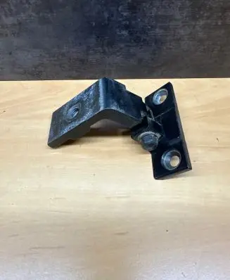 BMW 5 E60 E61 Rear door lower hinge 7068089 0506 ES03D