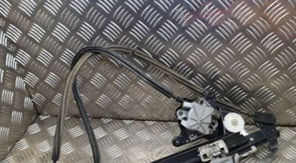 Rear door manual window regulator