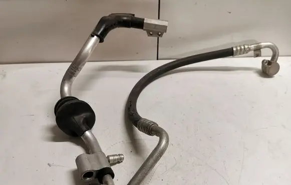 Audi A5 8T 8F Air conditioning (A/C) pipe/hose 8K1260712K