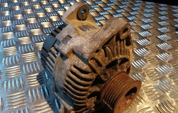 Renault Megane I Generator/alternator 7700857073