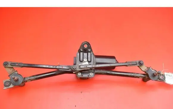 Hyundai i30 Front wiper linkage and motor