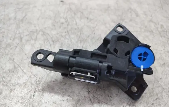 BMW 5 F10 F11 Armrest lock 1600086