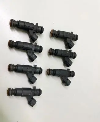 Audi A8 S8 D3 4E Fuel injector 079133551b