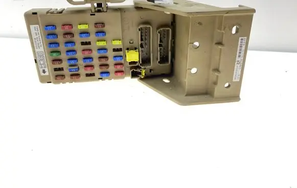 Subaru Impreza III Fuse module 82201FG010