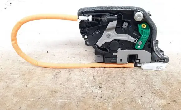 BMW 5 G30 G31 G38 Rear door lock 7477690 51227477690