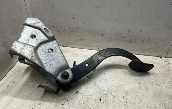 Renault Trafic II (X83) Brake pedal 38185107353