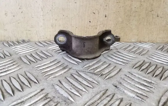 Subaru Forester SH Sway bar bush bracket, rear 