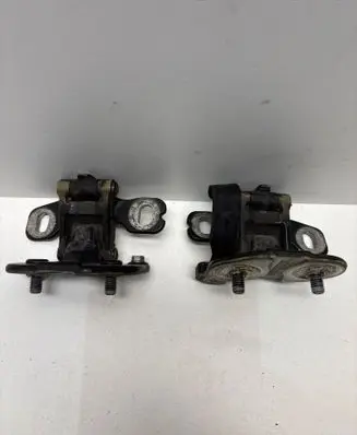 BMW 1 E81 E87 Tailgate/trunk/boot hinge 7060626 7060625