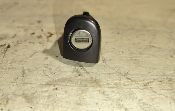 Front door lock