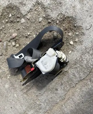 Mitsubishi Colt Front seatbelt 0425077 225077