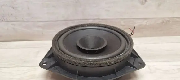 Toyota Avensis T250 Front door speaker 8616002370