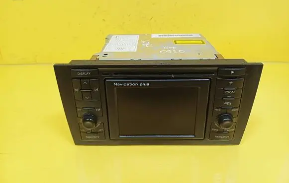 Audi A6 S6 C5 4B Radio/CD/DVD/GPS head unit 4B0035192K