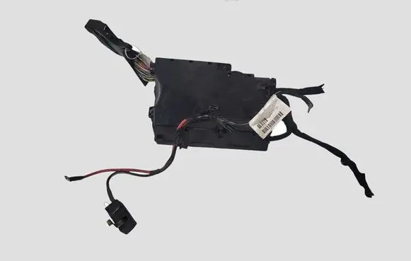 Volvo V40 Fuse module E02345500 AV6T14A067AD AV6T14A142AA