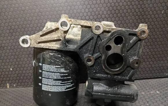 Renault Espace III Oil filter mounting bracket 770086644