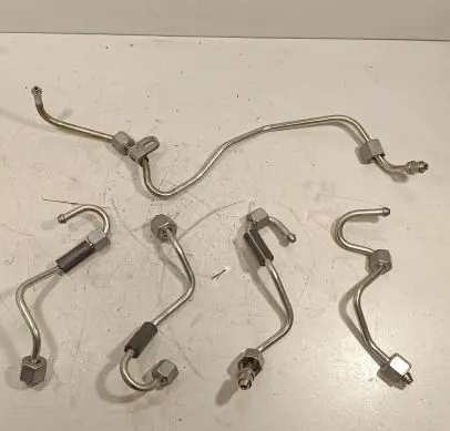 Nissan X-Trail T32 Fuel main line pipe 833675