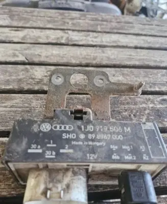 Coolant fan relay