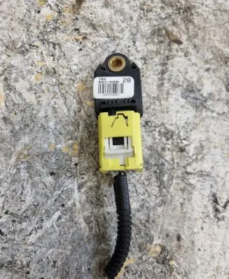 Toyota Auris 150 Airbag deployment crash/impact sensor 8983102080